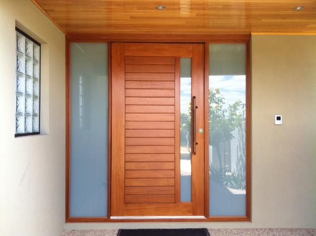 Noir - Exterior Modern Solid Wood Pivot Door