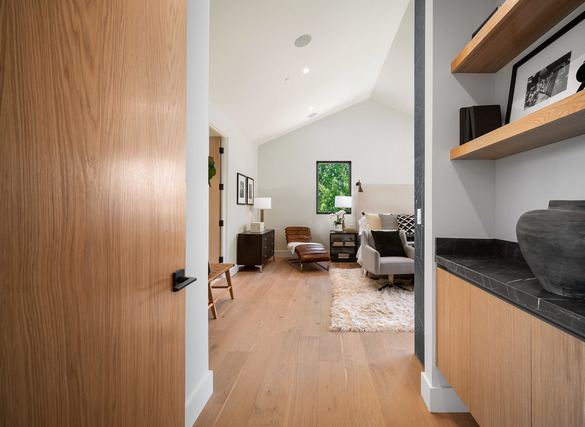 Vertical - Interior Flush Rift White Oak Solid Core Stain Grade Modern Door (Vertical Wood Grain)