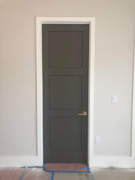 Interior Flat 3-Panel Shaker Primed Door